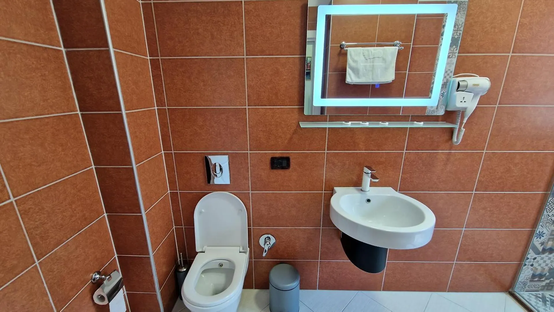 Frekel Hotel Yzberishti