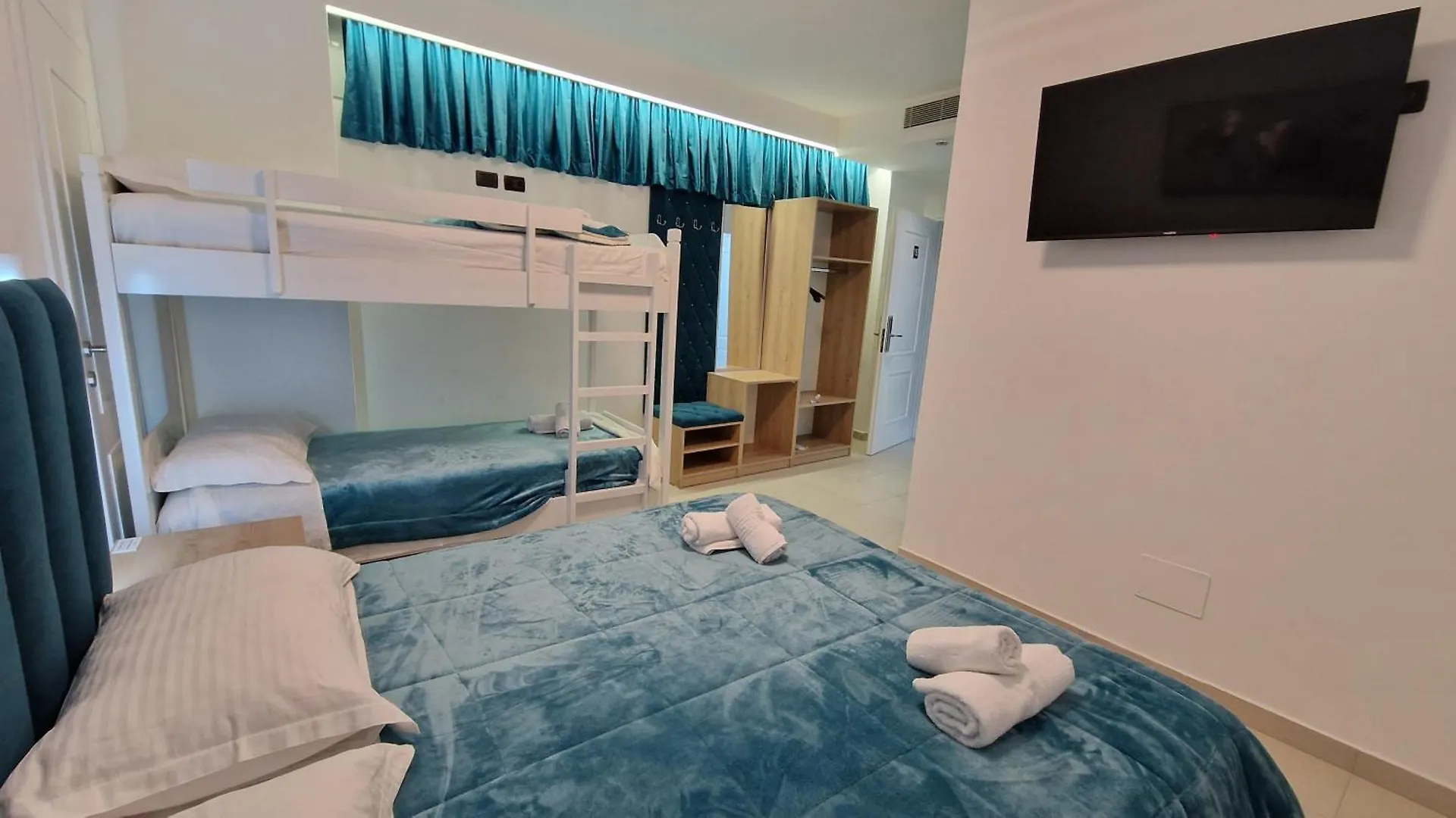 Frekel Hotel Yzberishti 3*,
